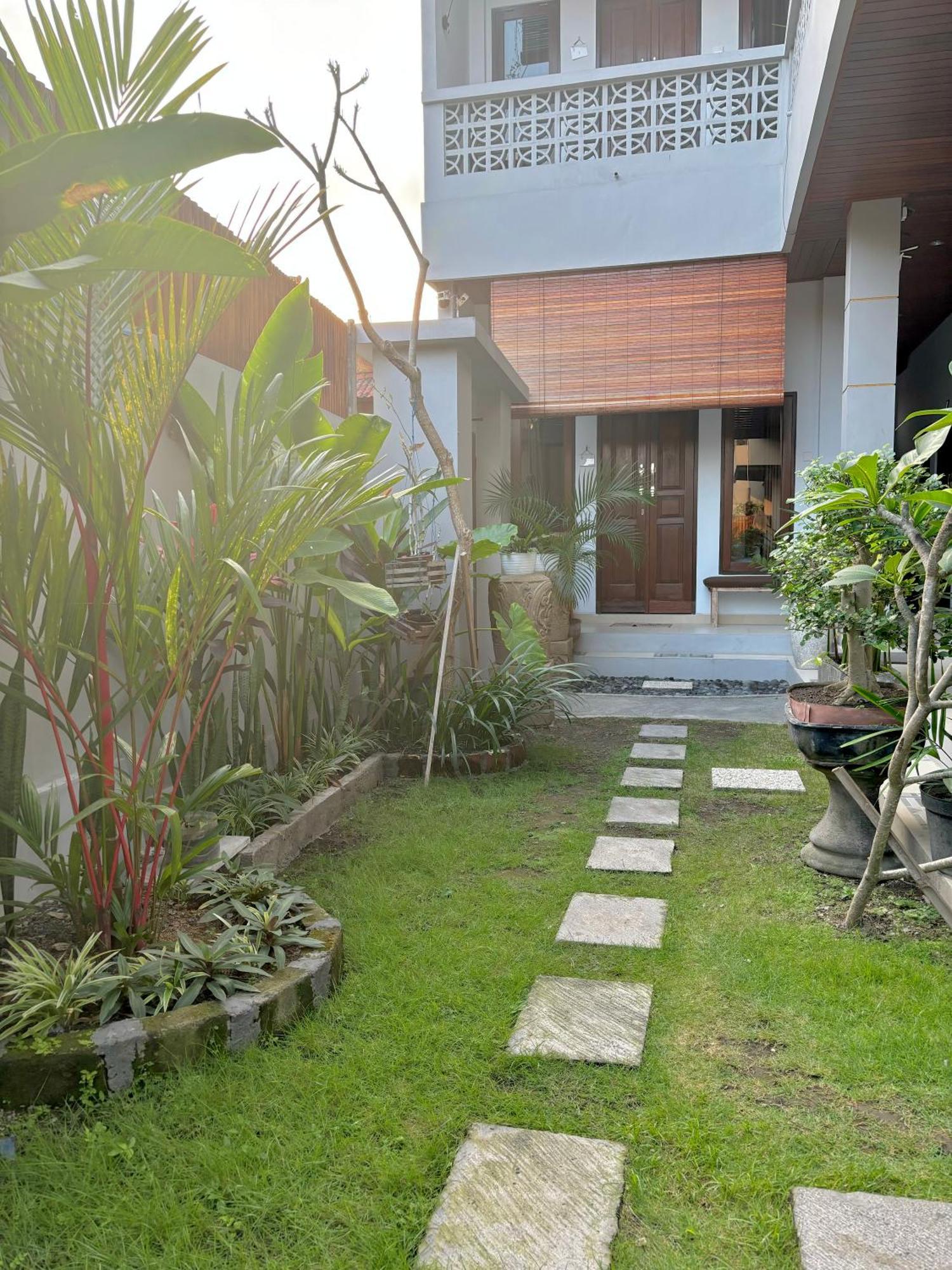 The Lima Home Stay In Canggu Luaran gambar