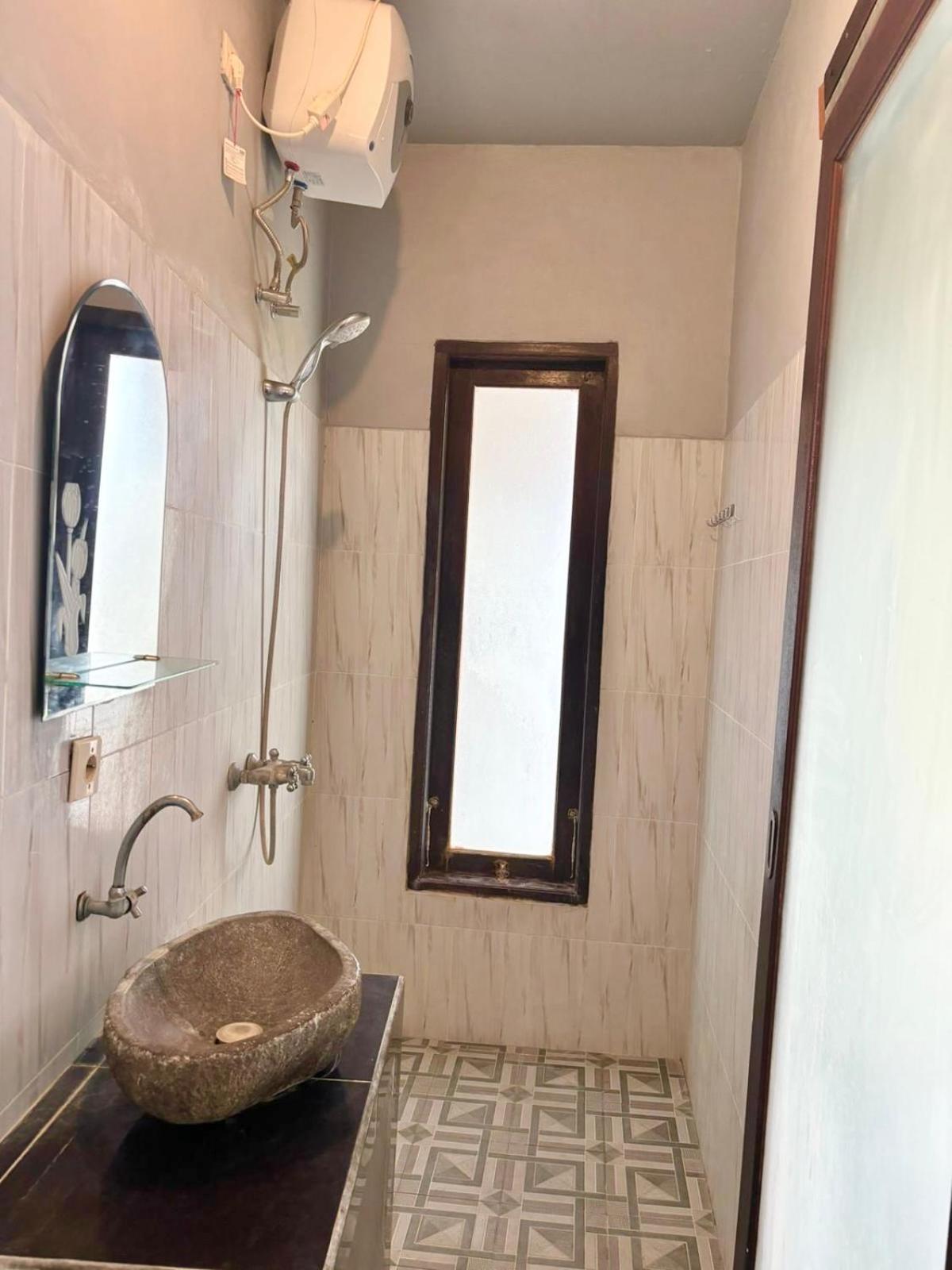 The Lima Home Stay In Canggu Luaran gambar
